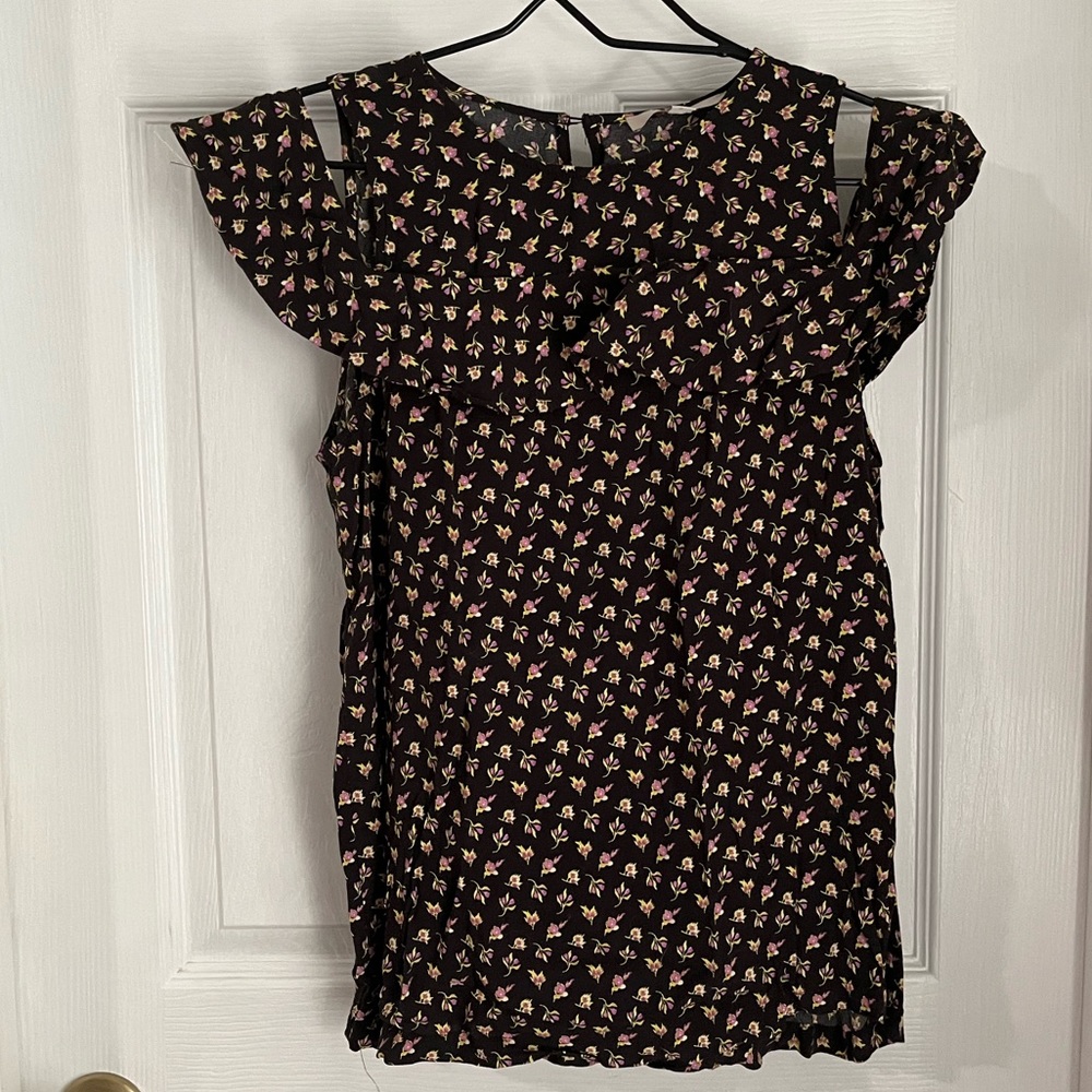 Floral Blouse with Ruffled Cold Shoulders